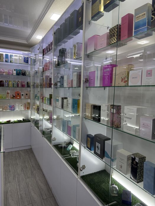 витрина сотилади