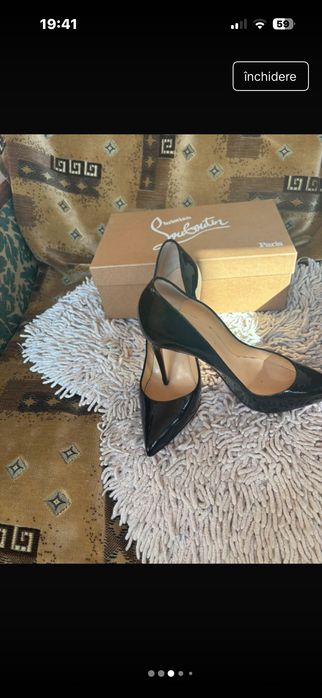 Pantofii Christian Louboutin