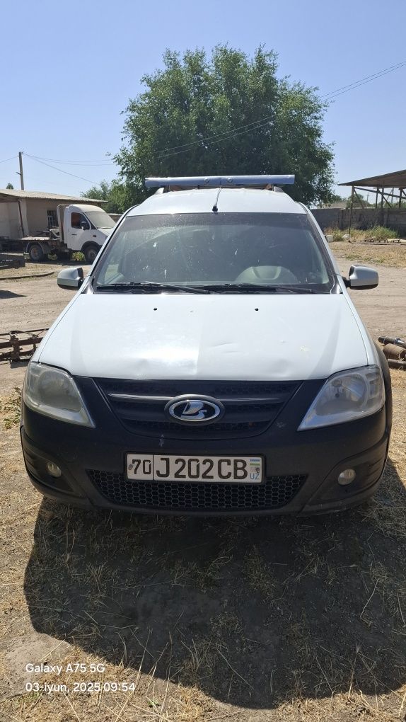 Lada largus cross 2018 holati yaxshi 4 pakalina mitan