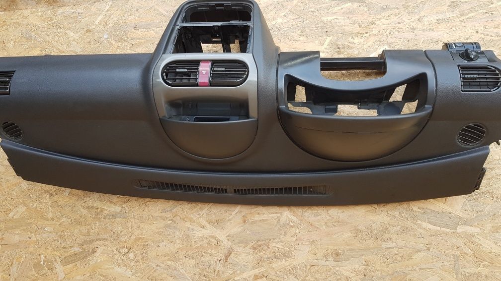 Planșa bord  Opel Corsa C / Combo completa cu airbag pasager