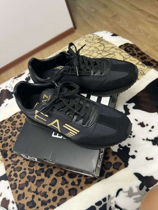 Adidasi Emporio Armani