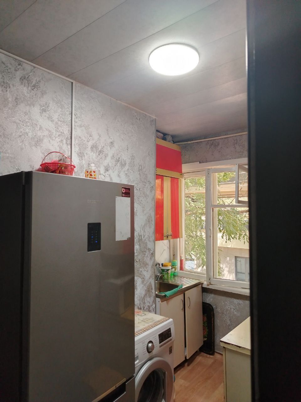 Продам квартиру 2 комнаты своя без маклера