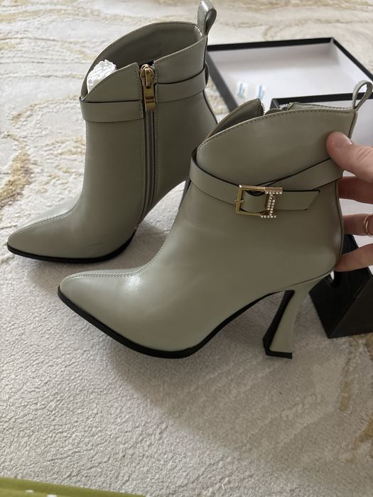 Күзге арналған әйелдер етігі, бағасы келісімді