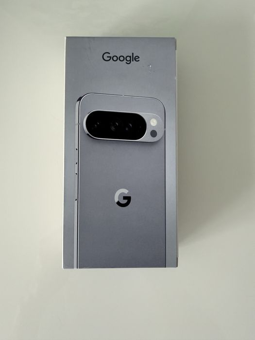 Google Pixel 10 Pro XL Moonstone