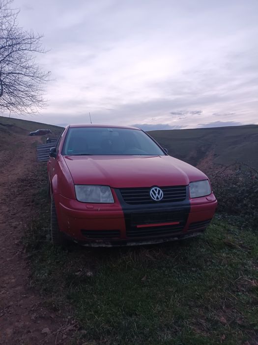 Vand vw bora 1.6 benzina