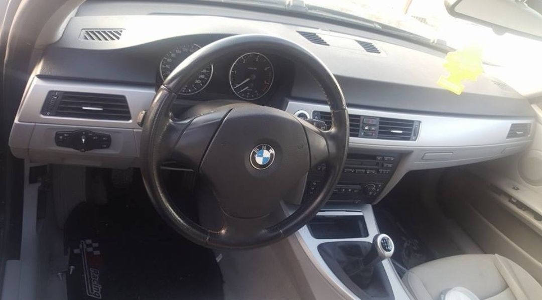 Vând plansa bord cu airbag-uri bmw e90 an 2010