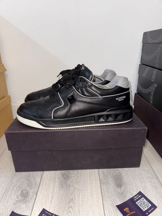 Valentino Garavani One Stud