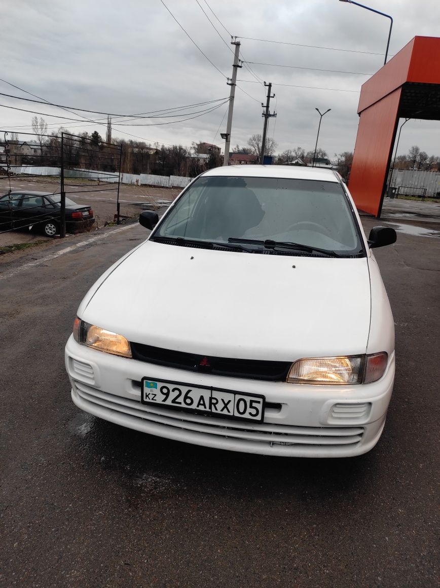 Mitsubishi Lancer 1993, 1,3, МКПП