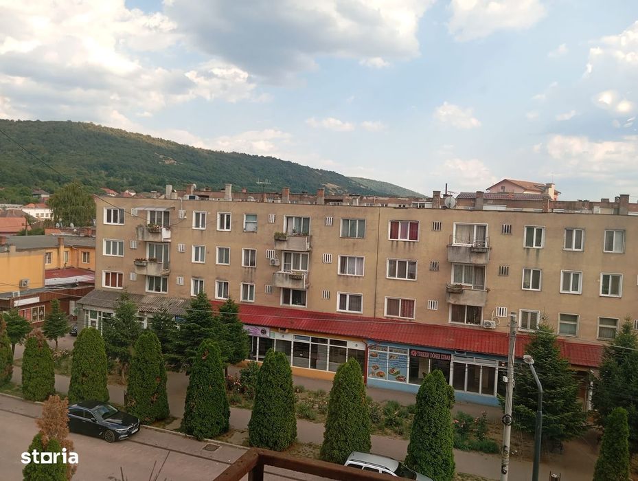 Apartament 3 camere in orasul Sebis