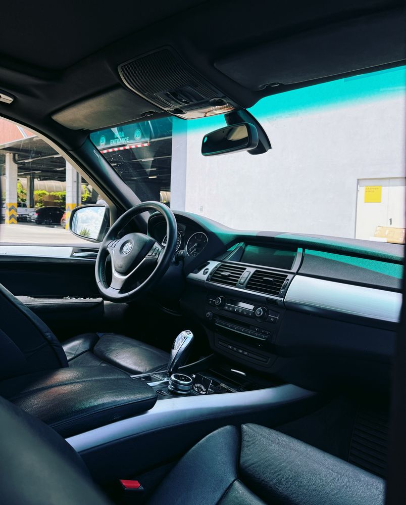 Джип BMW X5 3.0 SD Aero M