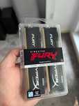 Vand pachet 2 placute RAM 16GB in total (2x8), 2400mhz, DDR4, CL15