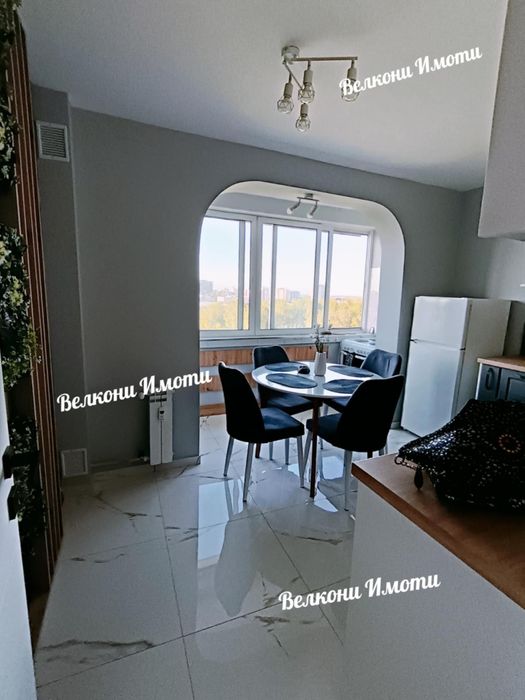 Дава се под наем Тристаен апартамент в Пловдив, Старият град - 65 кв.м за 663 € - Снимка #4