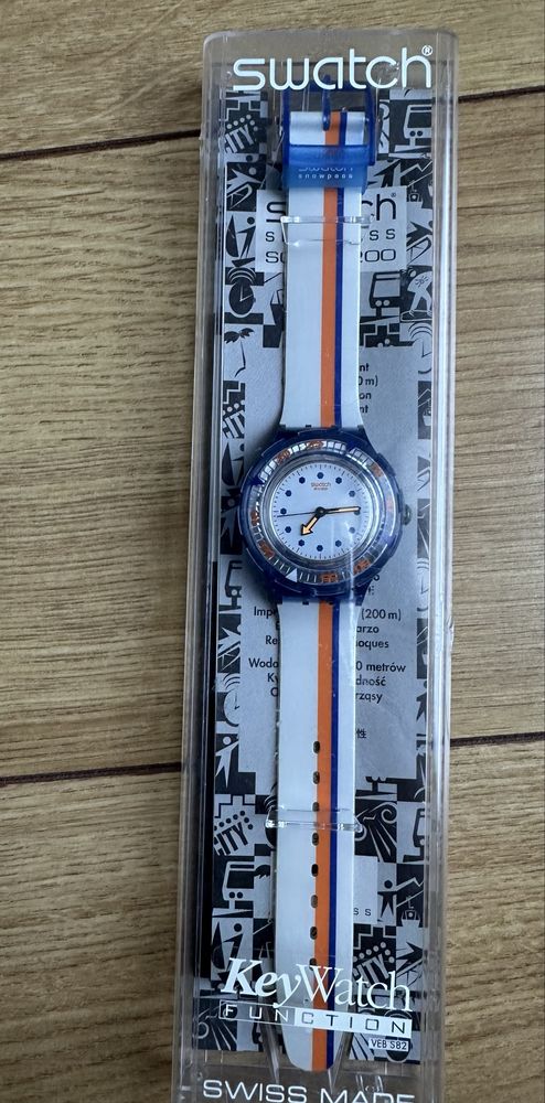 Часовник Swatch Snowpass