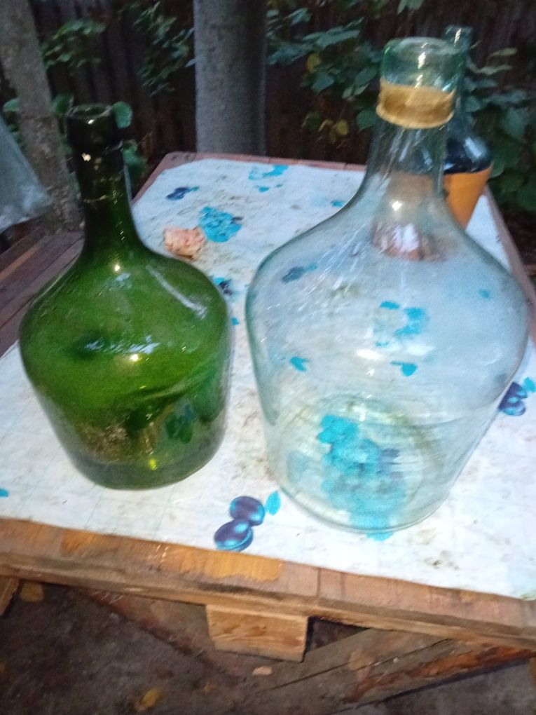 Vând damigeană 5 litri