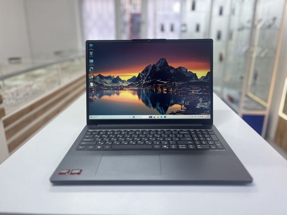 Ноутбук Lenovo