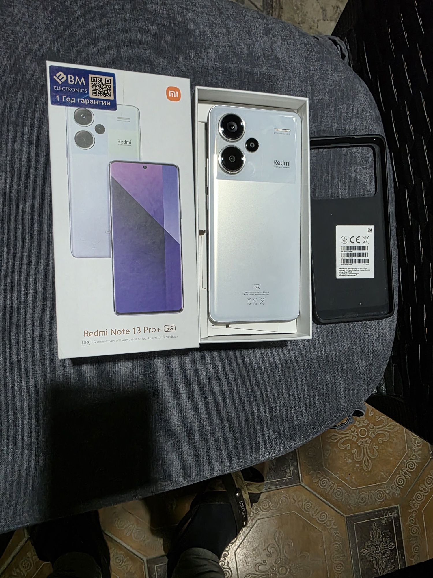 Продаётся Redmi Note 13 Pro +5G Moonlight White 8gb 256 go ROM