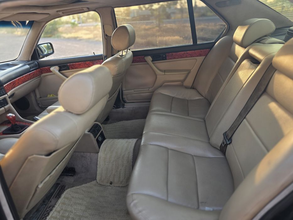 BMW  Е32 сотилади