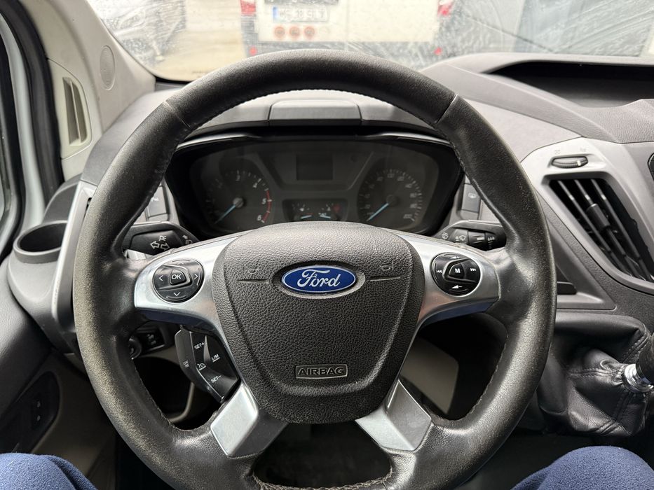 Ford Transit Custom 6 locuri L2H1
