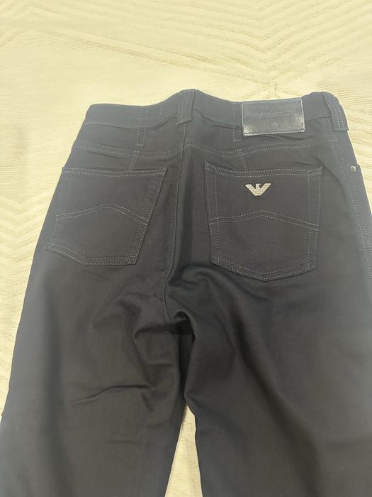 Дамски нови тъмносини дънки на Емпорио Армани