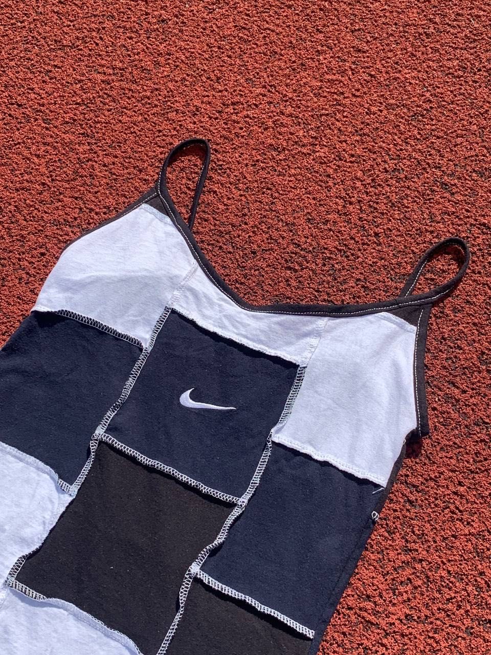 Рокля Nike streetwear ръчно направена