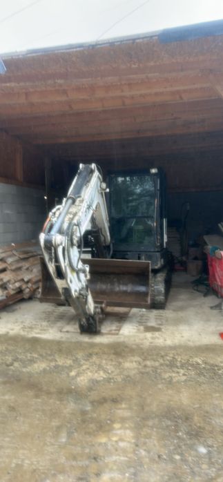 Mini excavator Bobcat E60