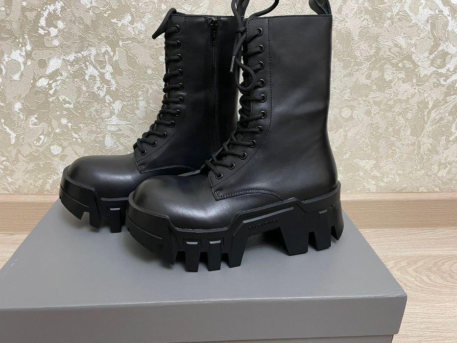 Balenciaga Bulldozer 80
