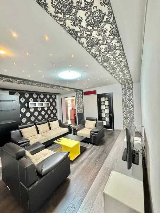 Сдам евро квартиру на Садык Азимова ц1