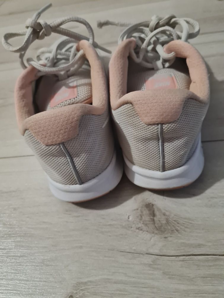 Дямски маратонки Nike