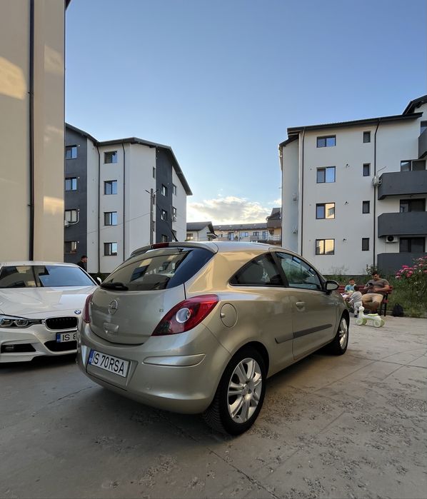 Opel corsa  D 1.2 benzina