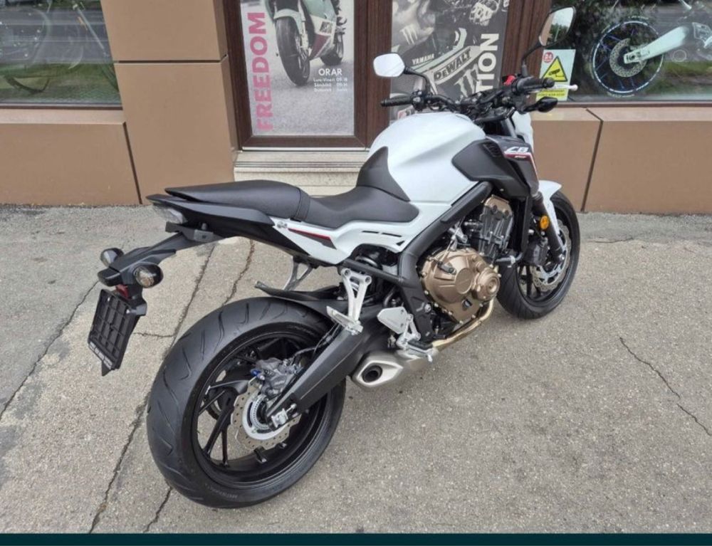 Vand Honda cb 650f impecabila 4200km