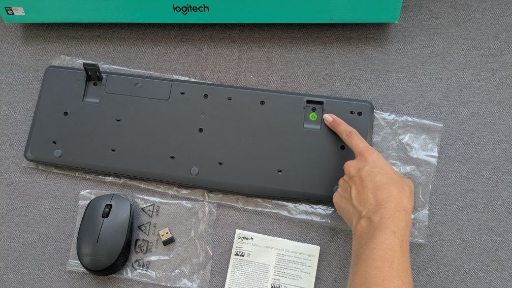Logitech MK235 клавиатура и мишка безжични