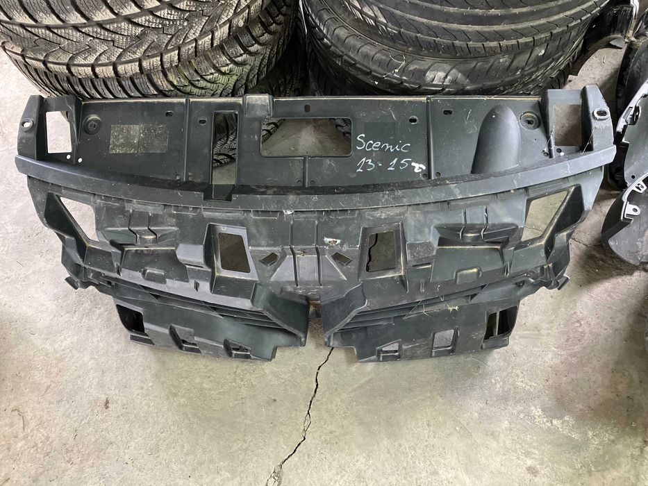 Решетка за Рено Сценик Renault Scenic III 2012-2016г