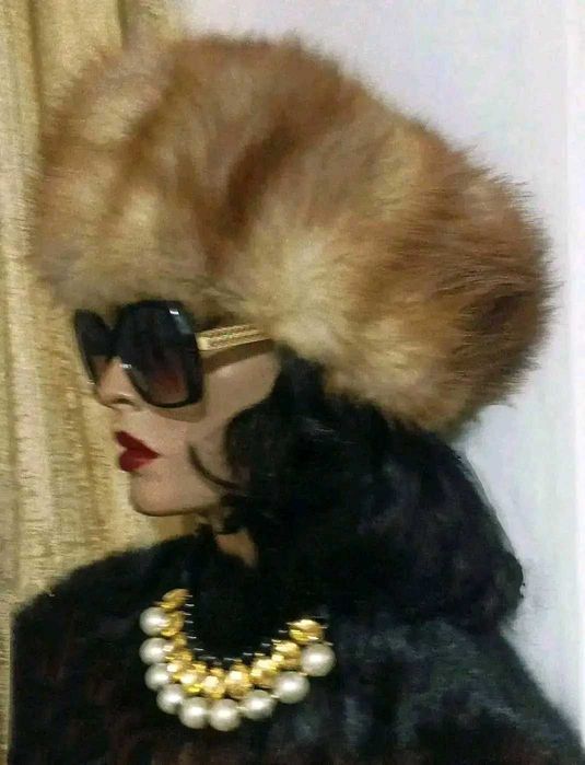 Căciulă din blană naturală de vulpe