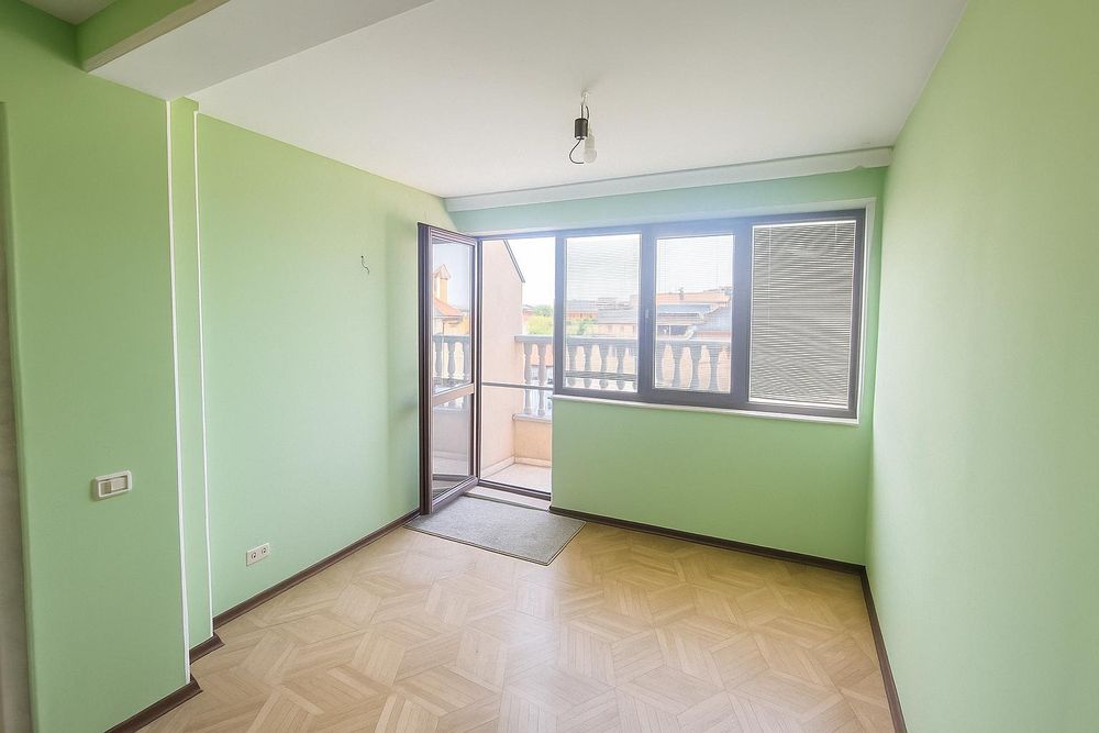 Тризонет в района на кв. Съдийски/ За ремонт!