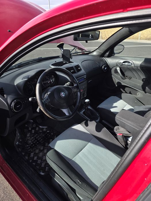 Alfa Romeo 147 Black Line 1.9 JTDm 120 - на части