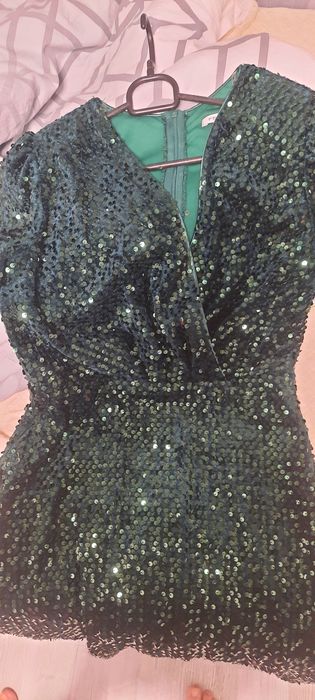 Рокля  с  пайети