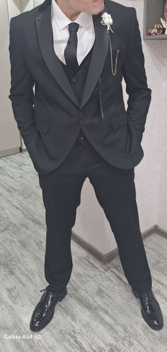 Мъжки костюм класика с обувки