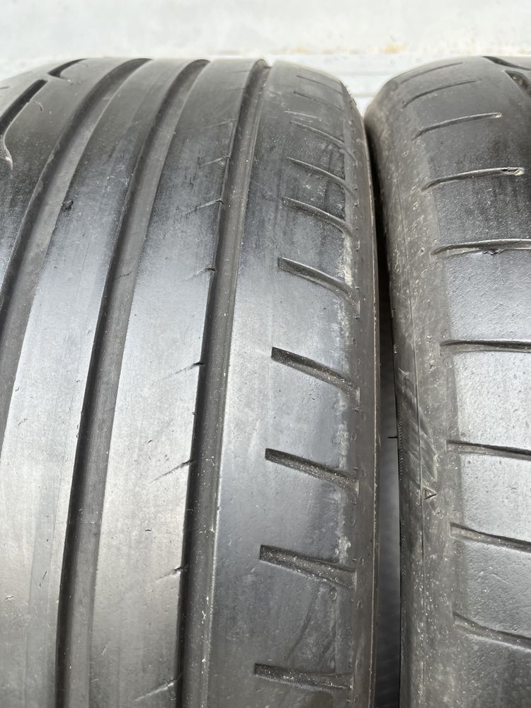 2 бр. летни гуми 225/45/19 Dunlop DOT 0619 4,5 mm