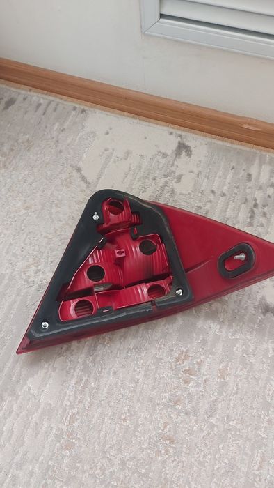 Продам задний фонарь