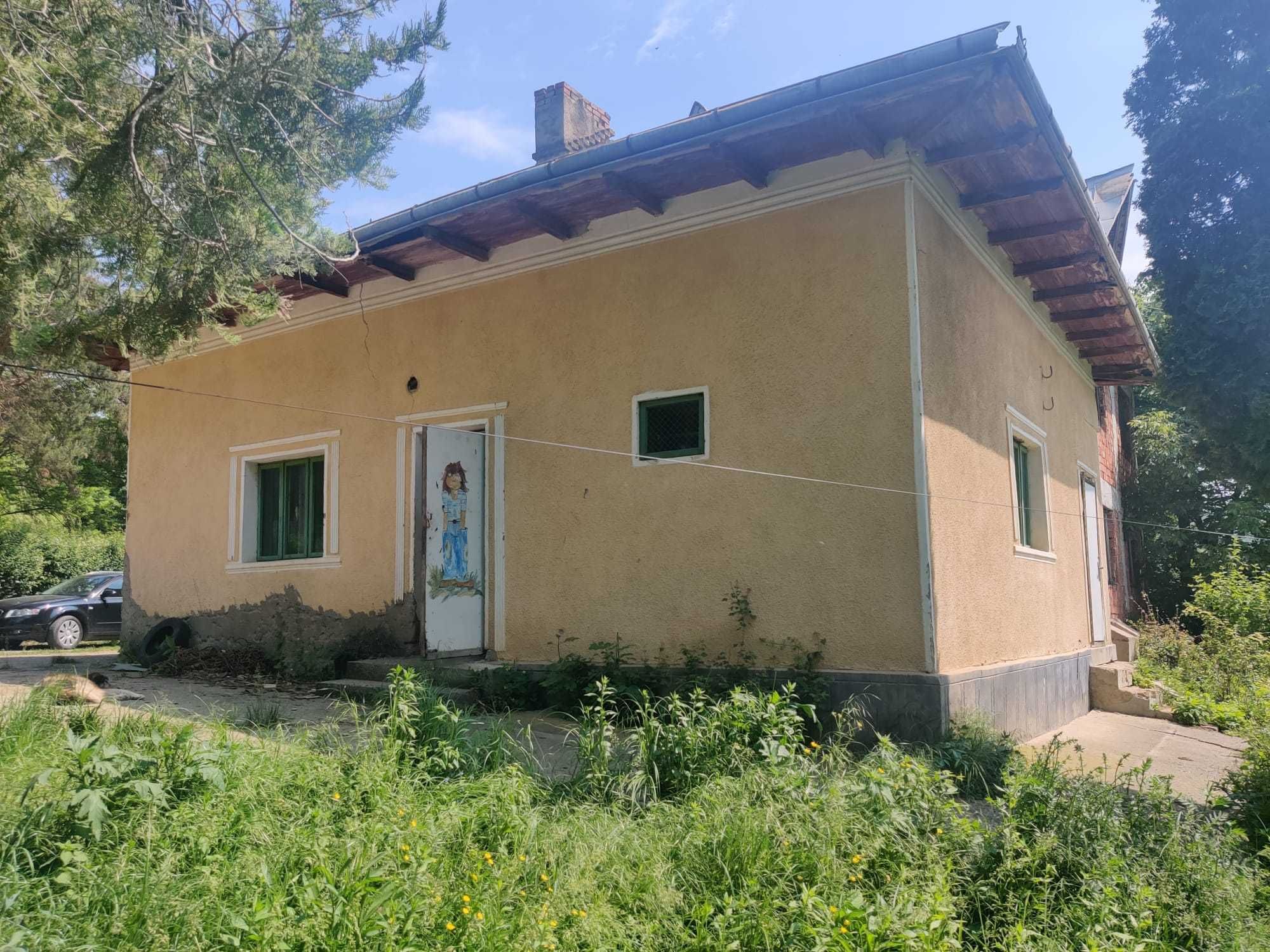 Vând proprietate in sat de vacanta, Parcovaci-ideal pentru investitii
