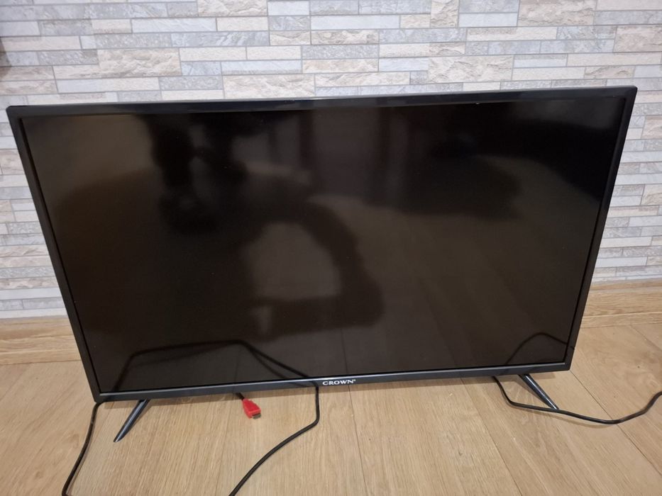 Телевизор 32" Crown