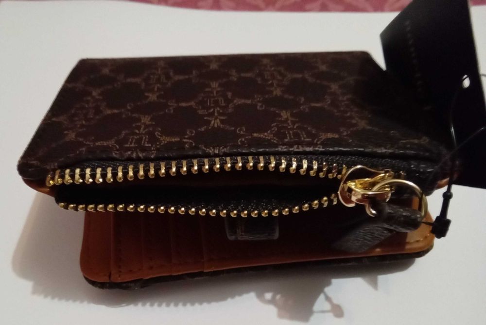 Portofel Nanette Lepore nou cu eticheta