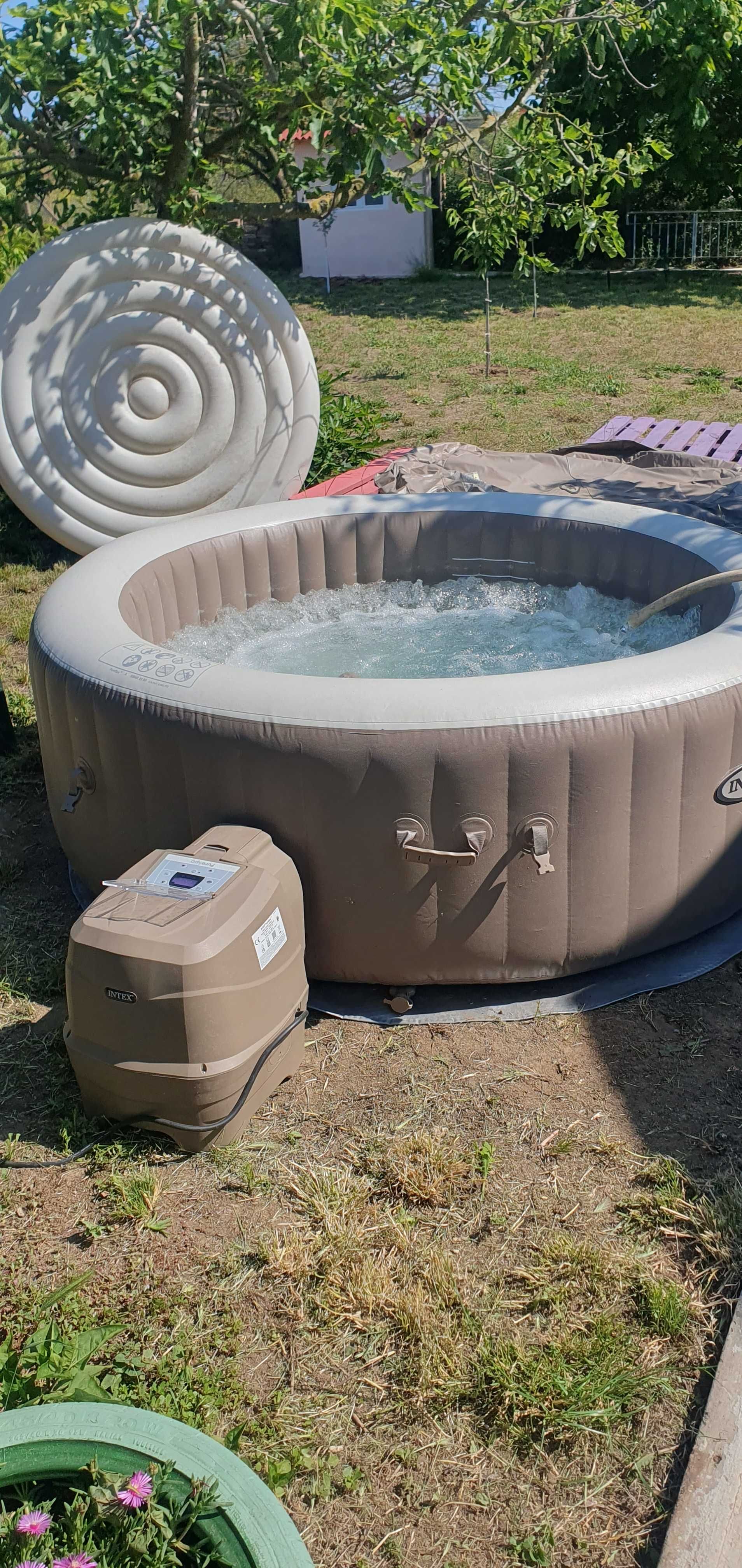 надуваемо Джакузи Intex Pure spa