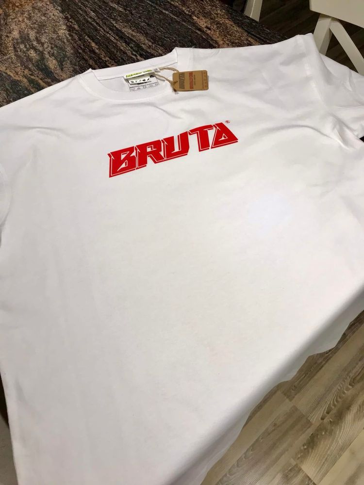 Оригинални дизайнерски тениски BRUTA