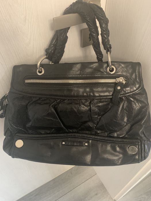 Чантu  Michael  Kors-150лв.Бяла-45лв. Coccinelle-120лв.