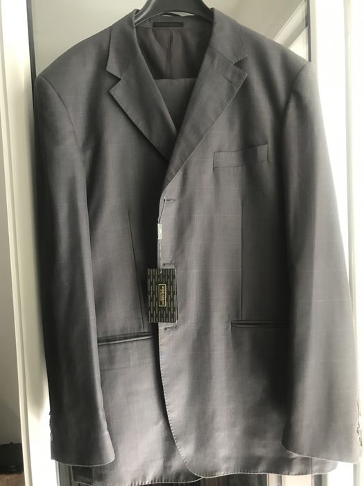 Costum. Haine. Armani