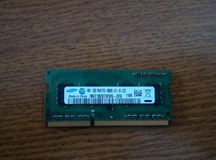 ОЗУ DDR3 (PC3-8500S) 1 Gb для ноутбука.