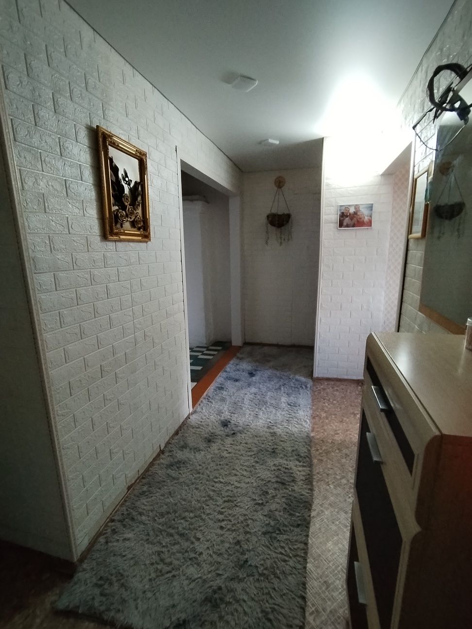 Продаётся ухоженный домик, минимум ремонта под свой вкус.