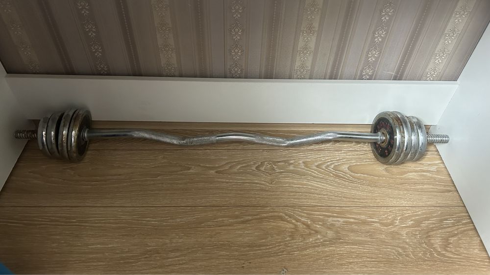 Продаём штангу, практически не пользовались,