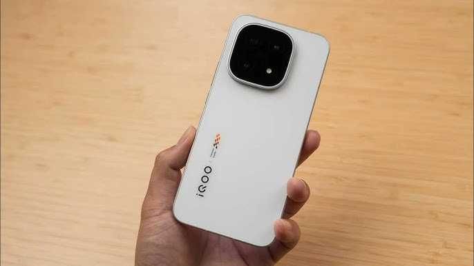 Vivo IQOO 15 Dual sim 5G 7000mAh батерия с 2 години гаранция
